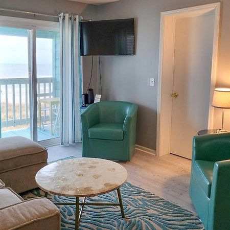 Carolina Beach Escape - Steps To The Boardwalk! Exterior photo