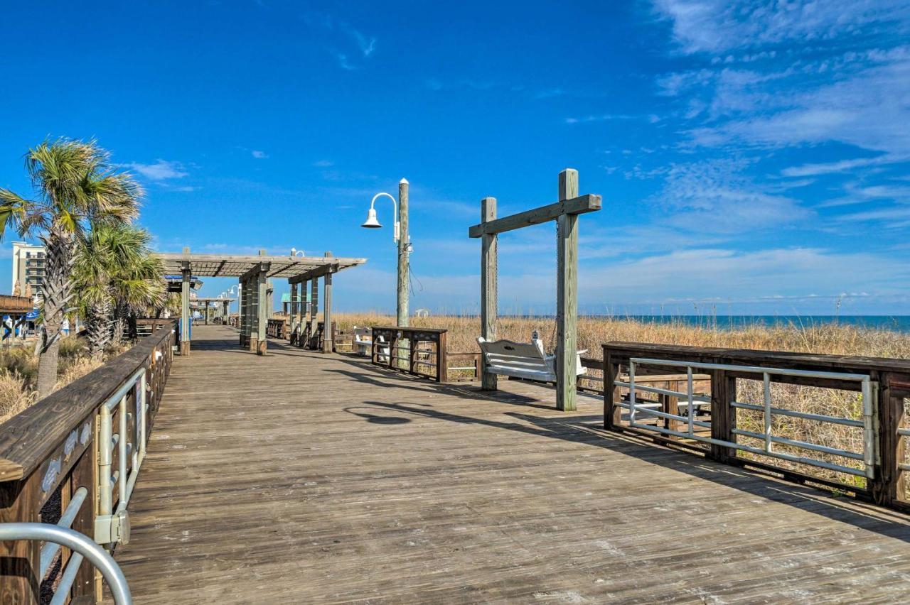 Carolina Beach Escape - Steps To The Boardwalk! Exterior photo