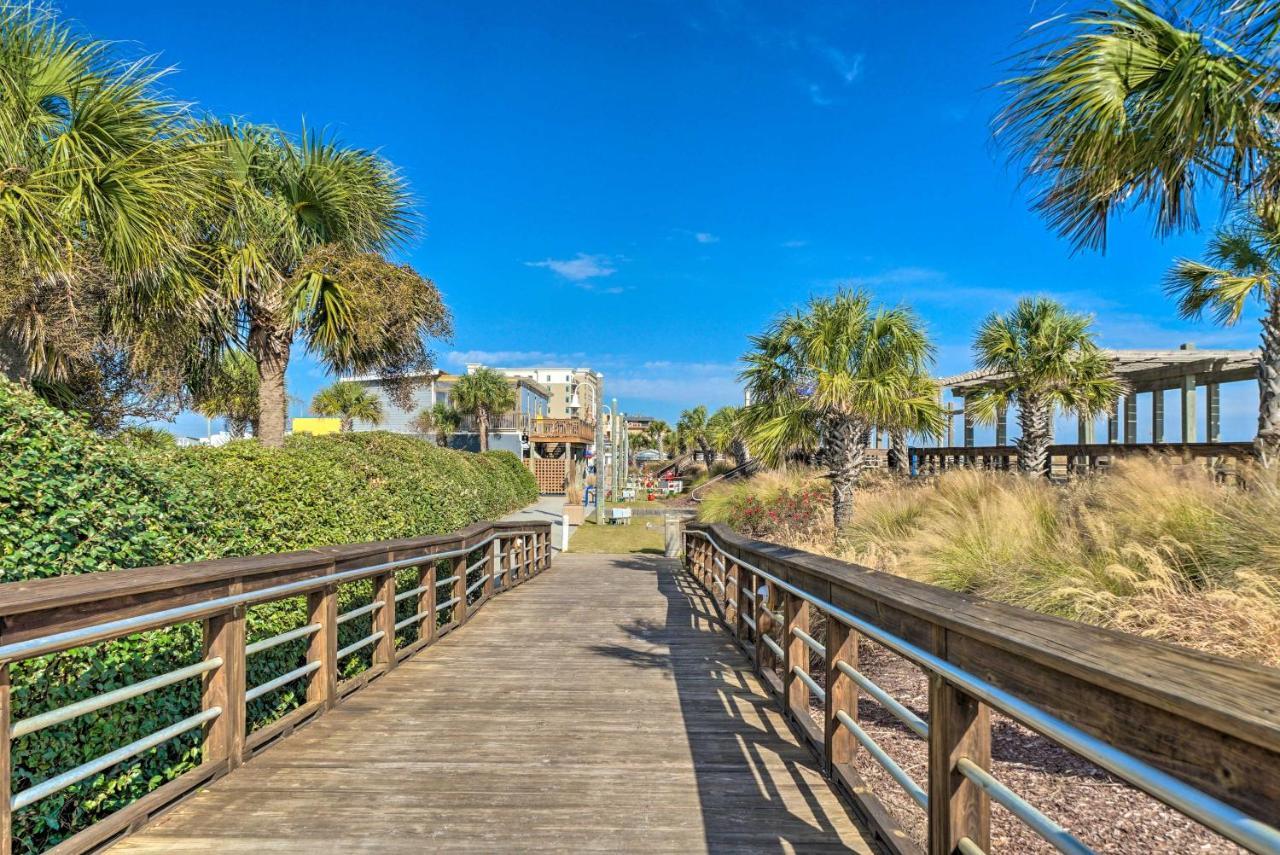 Carolina Beach Escape - Steps To The Boardwalk! Exterior photo