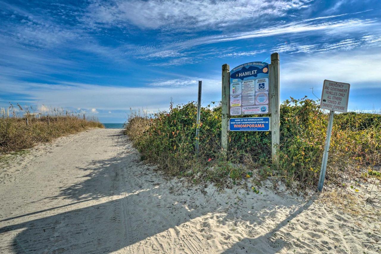 Carolina Beach Escape - Steps To The Boardwalk! Exterior photo